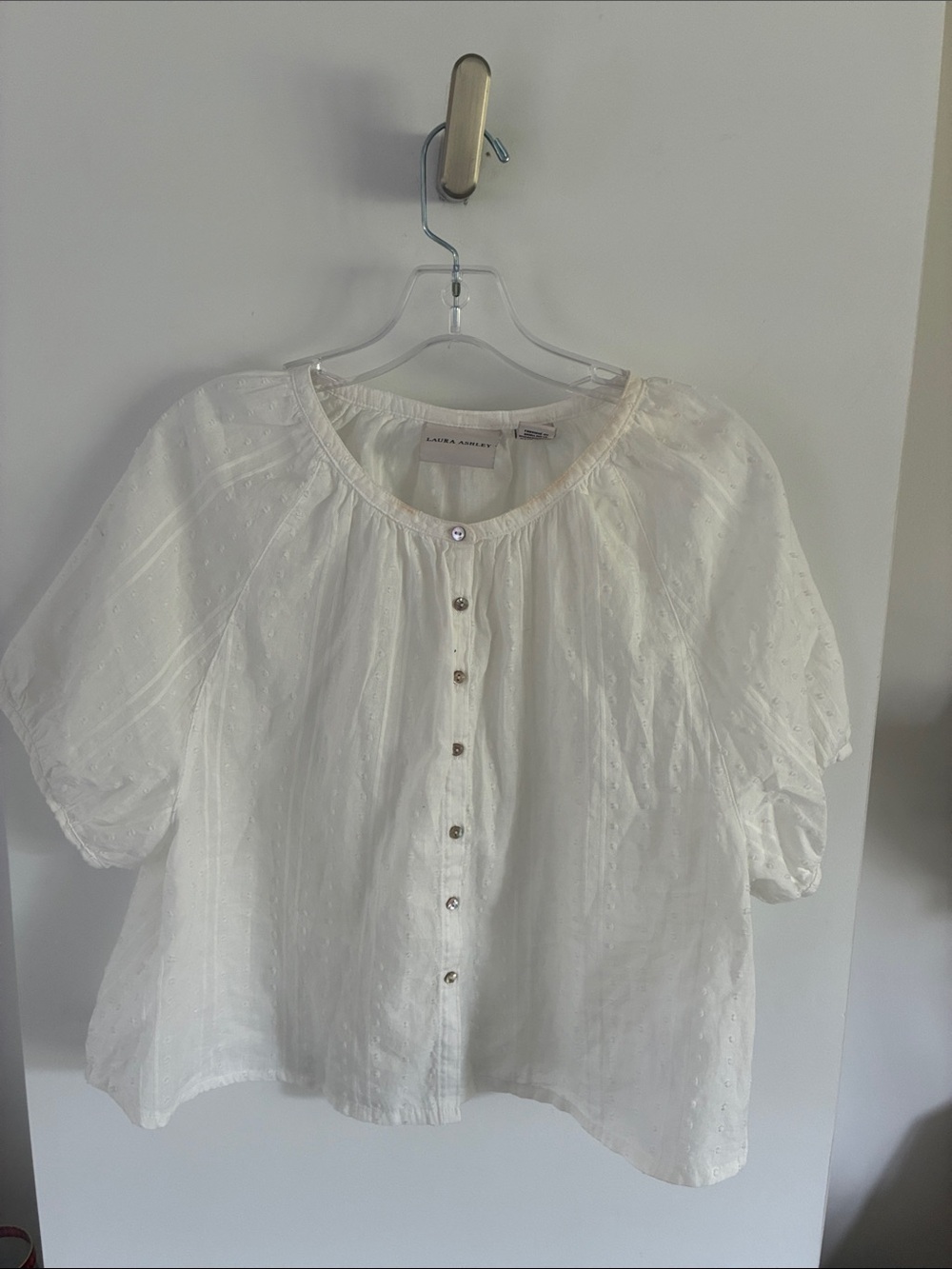 Laura Ashley white cotton linen peasant Eyelet Button-Front Puff Sleeve Blouse
